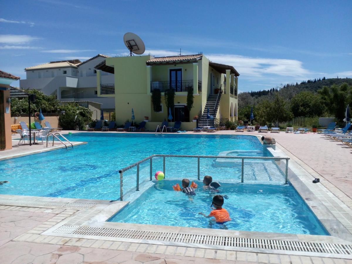 Amadeus Hawaii Apartments & Studios Sidari  Exterior photo