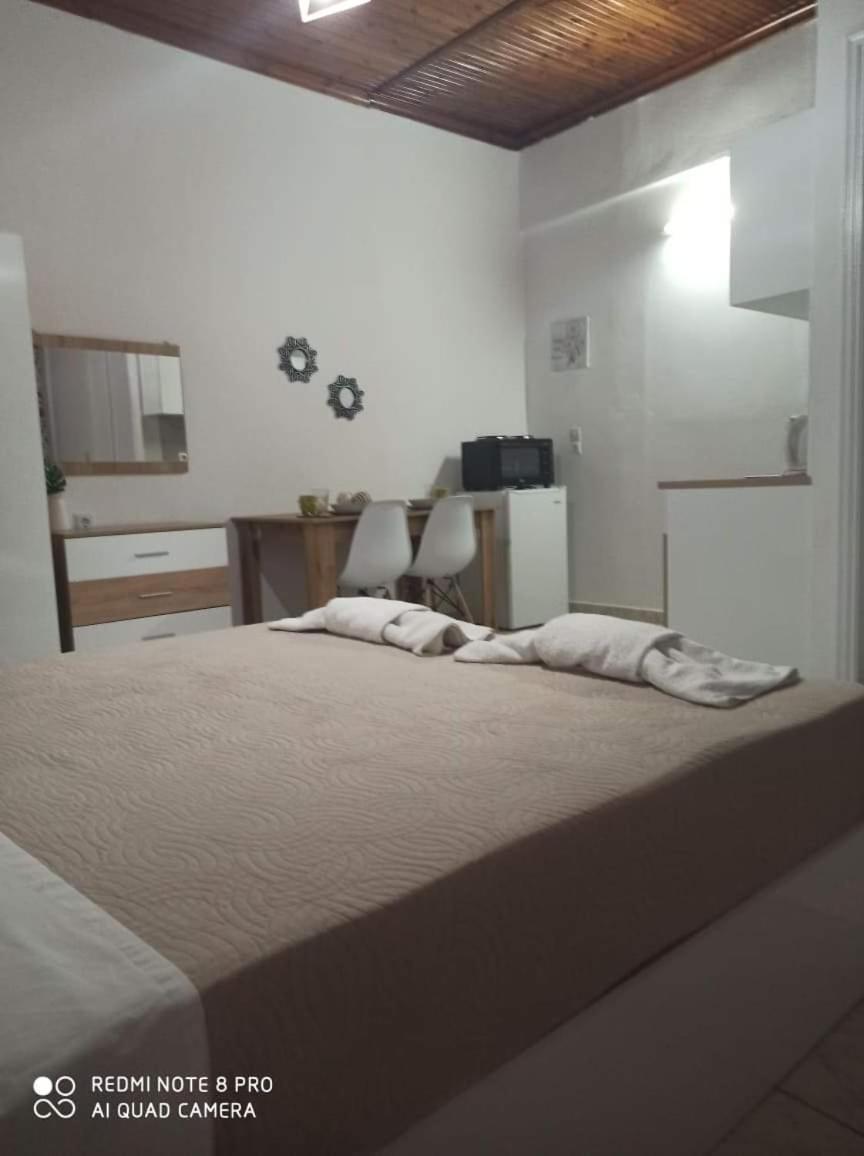 Amadeus Hawaii Apartments & Studios Sidari  Room photo