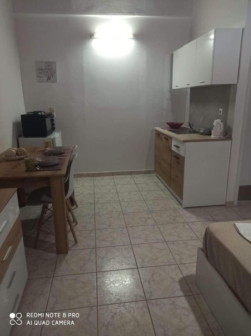 Amadeus Hawaii Apartments & Studios Sidari  Room photo