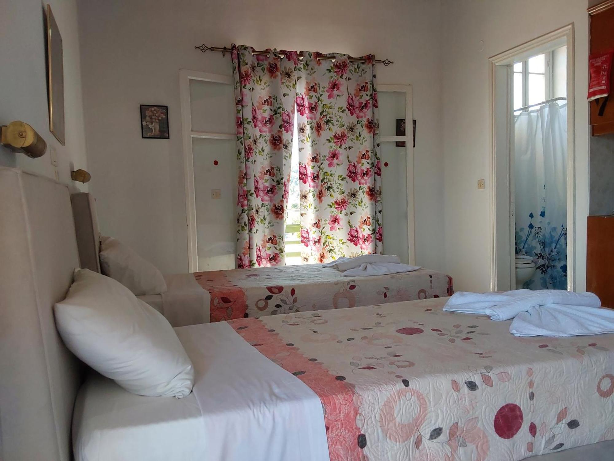 Amadeus Hawaii Apartments & Studios Sidari  Room photo