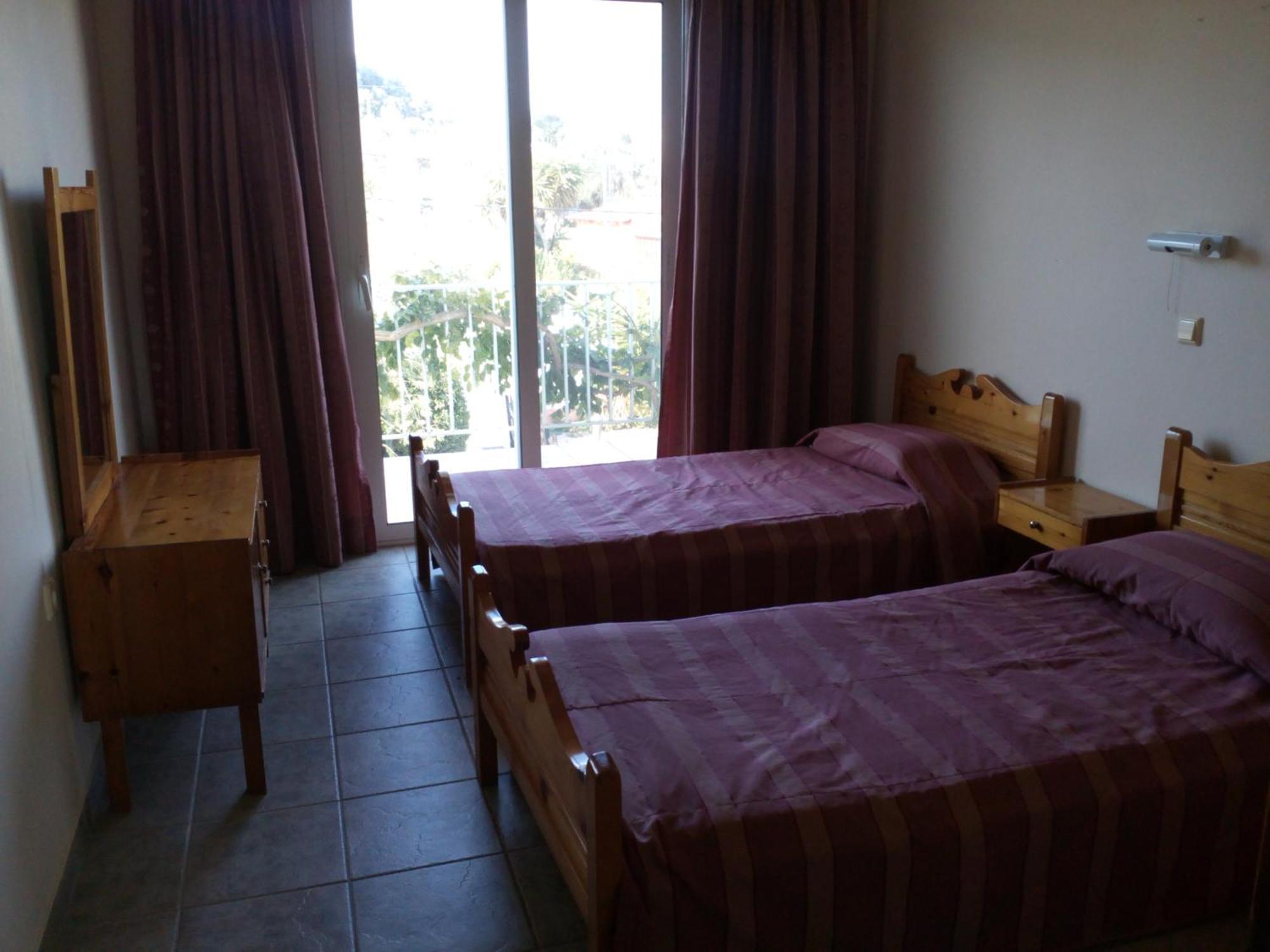 Amadeus Hawaii Apartments & Studios Sidari  Room photo