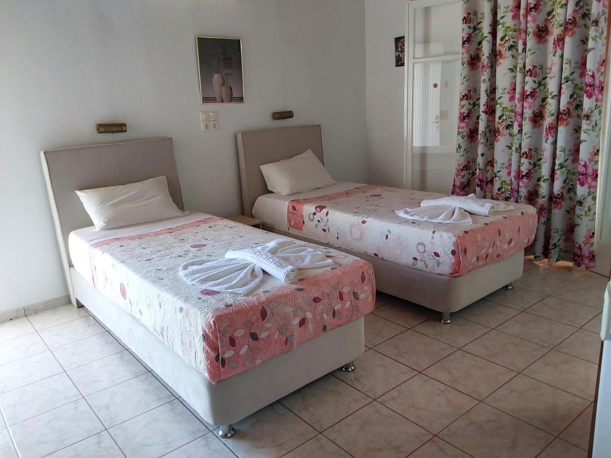 Amadeus Hawaii Apartments & Studios Sidari  Room photo
